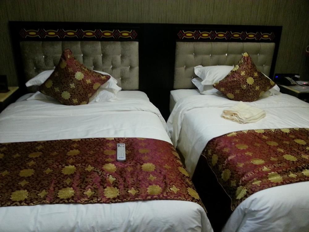 Xichang Cloizon Hotel Exterior foto