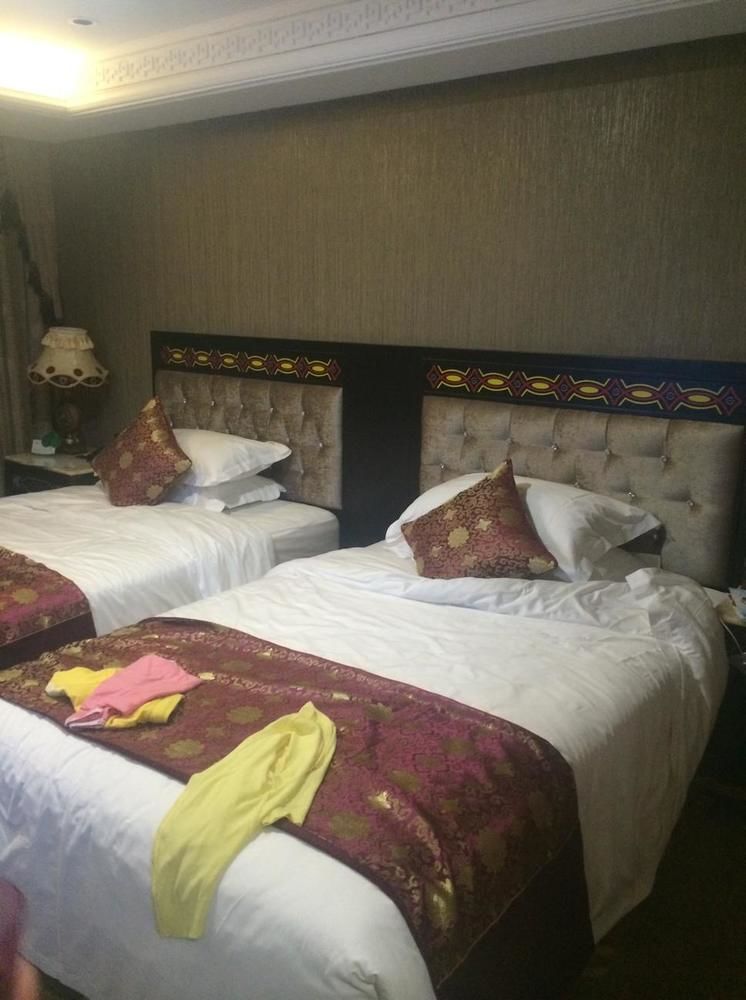 Xichang Cloizon Hotel Exterior foto