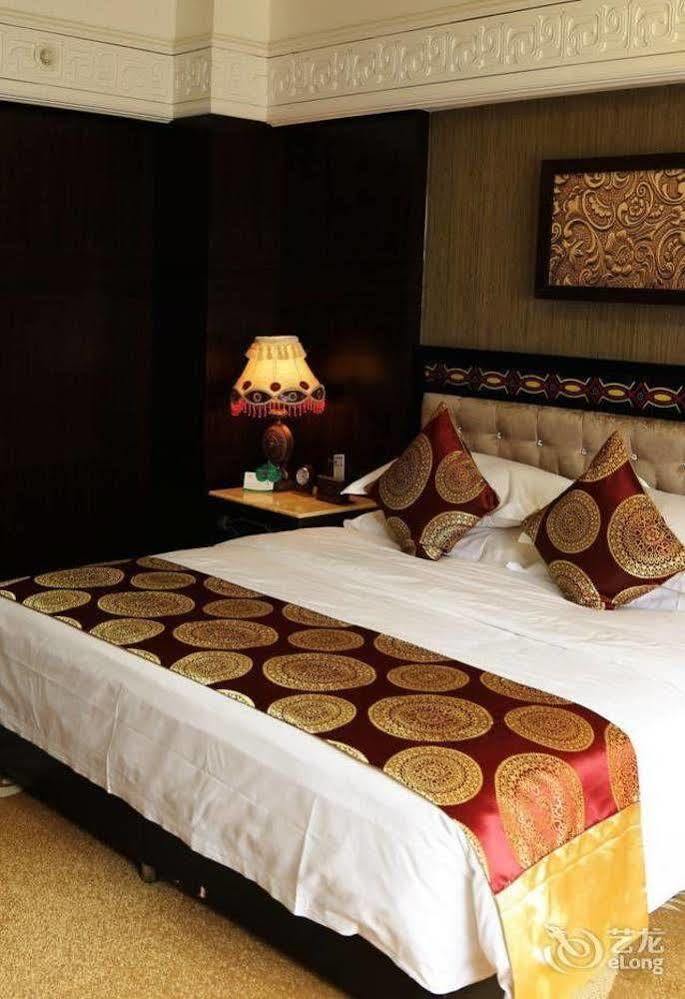 Xichang Cloizon Hotel Exterior foto